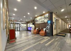 Super 8 by Wyndham Uniontown PA 4