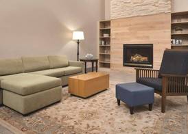 Country Inn & Suites by Radisson, Waterloo, IA 5