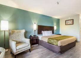 Econo Lodge Inn & Suites Brooks - Louisville South 5