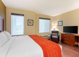 Comfort Inn & Suites Near Ontario Airport 5