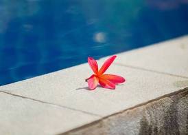 Phi Phi Cozy Seafront Resort 2