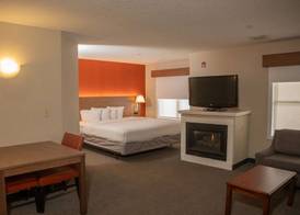 Hawthorn Suites by Wyndham Erie 5