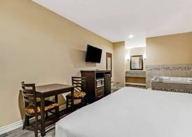 Americas Best Value Inn - FM 529 5