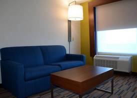 Holiday Inn Express & Suites PITTSBURGH - MONROEVILLE by IHG 2