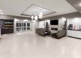 La Quinta Inn & Suites by Wyndham Kyle - Austin South 4