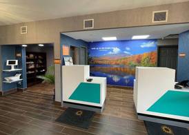 La Quinta Inn & Suites by Wyndham Fayetteville I-95 2