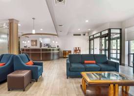 Comfort Suites At WestGate Mall 3