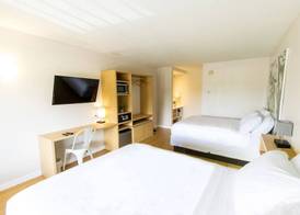 A & S Vacation Rooms 4