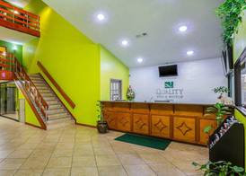 Quality Inn & Suites near Six Flags East 3