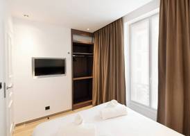 Les Suites Tour Eiffel 5