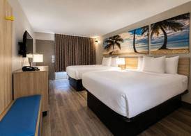 Days Inn by Wyndham Fort Myers 4