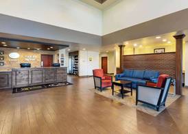 Comfort Suites Near Denver Downtown 2