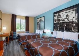 Super 8 by Wyndham Salisbury 4