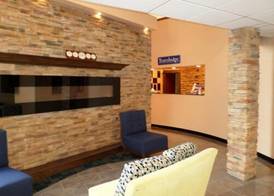 Travelodge by Wyndham Cleveland Lakewood 5