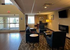 Days Inn & Suites by Wyndham Manheim Lebanon 3