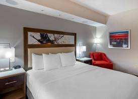 Best Western Premier Liberty Inn & Suites 5