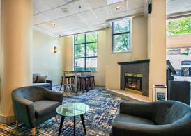 Grand Park Hotel & Suites Downtown Vancouver, an Ascend Collection Hotel 4