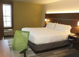 Holiday Inn Express & Suites PHOENIX AIRPORT by IHG 3