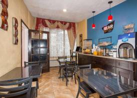 Travelodge by Wyndham Phoenix Downtown 3