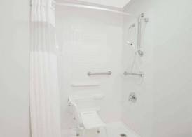 Travelodge by Wyndham Mansfield 2