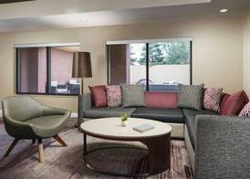 Courtyard by Marriott Chicago Bloomingdale 3