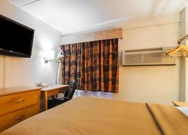 Econo Lodge Kansas City Downtown North 5
