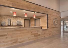 Country Inn & Suites by Radisson, Germantown, WI 3