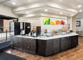 Quality Inn & Suites Fayetteville I-95 4