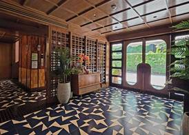 Miami Hotel 3