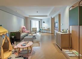 Holiday Inn Chongqing Guanyinqiao by IHG 3