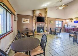 Rodeway Inn Saint Joseph 2