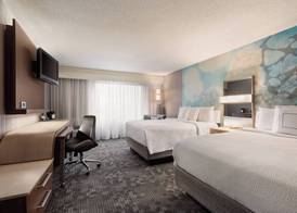 Courtyard by Marriott Topeka 3