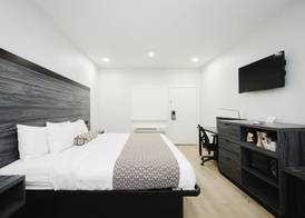Sapphire Inn & Suites 2