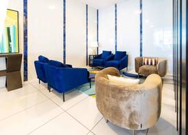 S Plaza Suites Hotel 5
