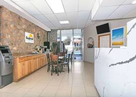 Days Inn by Wyndham South Fort Worth 3