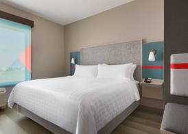 avid hotels - Lancaster by IHG 5