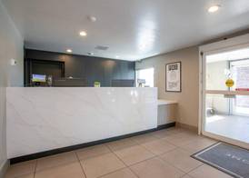 Country Inn & Suites by Radisson, Phoenix Airport, AZ 2