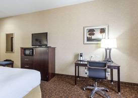 Holiday Inn Express & Suites BYRAM by IHG 3