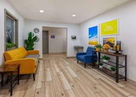 Days Inn by Wyndham Racine/Sturtevant 2