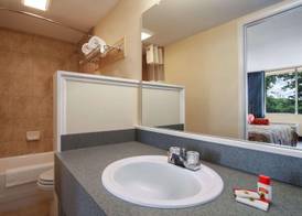 Super 8 by Wyndham Dover 2