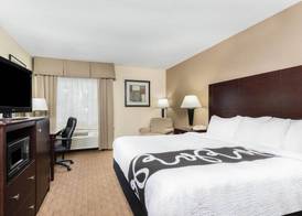 AmericInn by Wyndham Frankfort IN 5