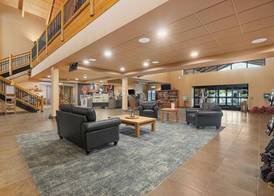 Three Bears Waterpark Resort Near Tomah, an Ascend Collection Hotel 5