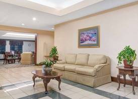 Days Inn by Wyndham Burlington East 3
