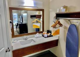 Quality Inn Seneca US-123 4