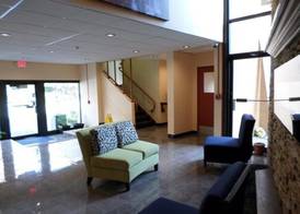 Travelodge by Wyndham Cleveland Lakewood 3