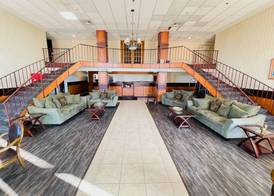 Mystic River Hotel & Suites 4