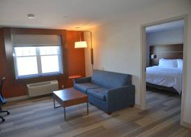 Holiday Inn Express & Suites ROCHESTER by IHG 2