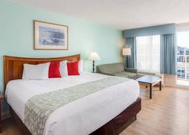 Ramada Plaza by Wyndham Nags Head Oceanfront 5