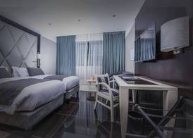 Krystal Palace Douala 5