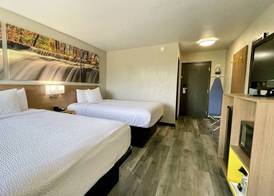 Days Inn by Wyndham Columbus IN 3